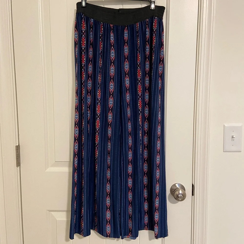 Women’s patterned loose fitting casual pants — 27‎ inch waist